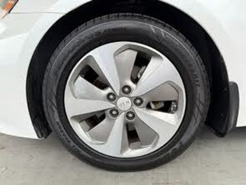 Used 2015 Kia Optima LX w/ Hybrid Convenience Package image 10