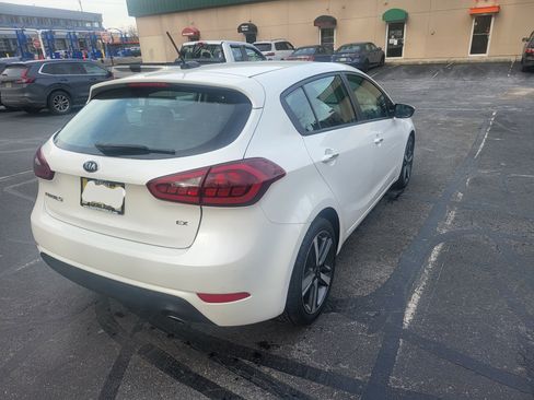 Used 2018 Kia Forte EX w/ EX Premium Tech Package image 4
