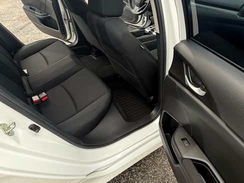 Used 2018 Honda Civic EX image 9