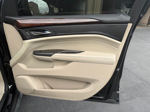 Used 2012 Cadillac SRX Luxury image 5