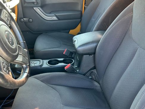 Used 2014 Jeep Wrangler Sport w/ Connectivity Group image 8