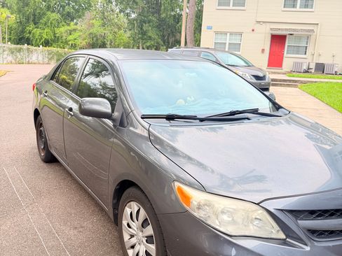 Used 2012 Toyota Corolla LE FWD image 5