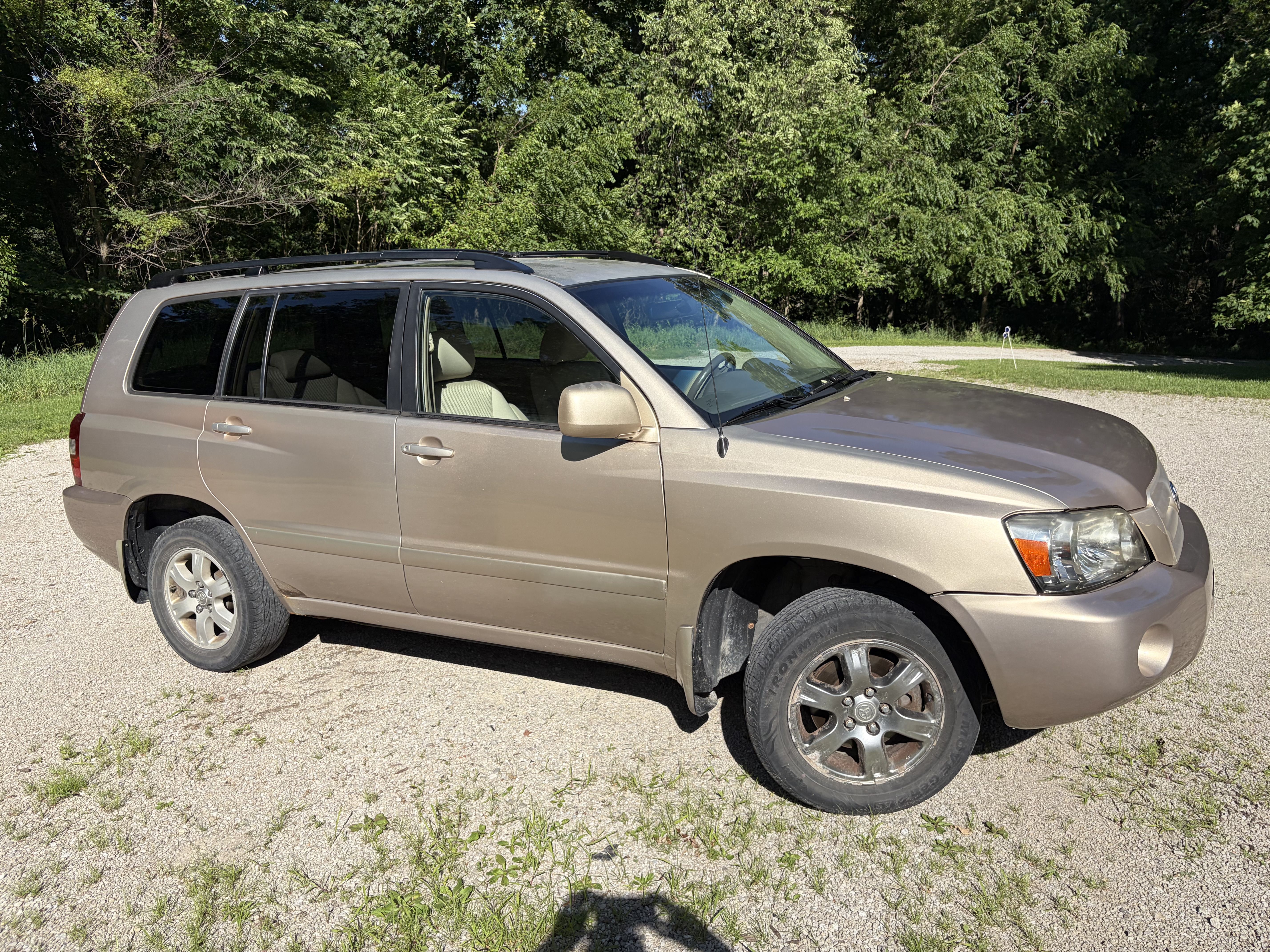 Used 2004 Toyota Highlander 4WD V6 image 1