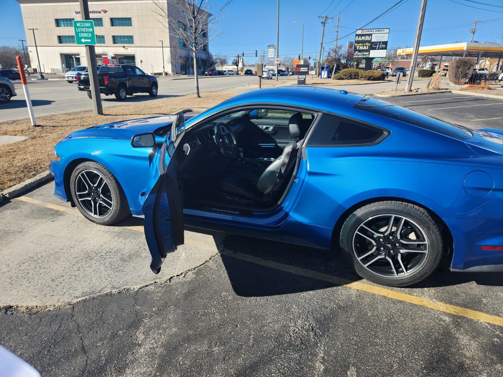 Used 2019 Ford Mustang Premium RWD image 5