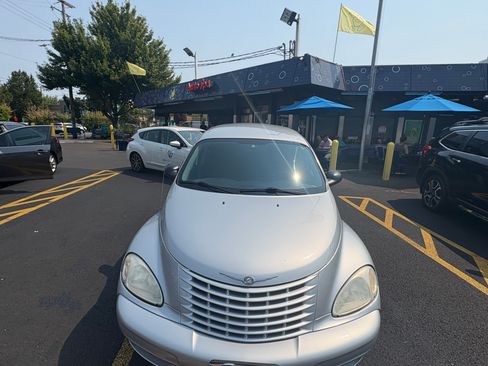 Used 2004 Chrysler PT Cruiser Touring FWD image 6