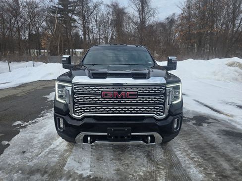 Used 2022 GMC Sierra 3500 Denali w/ Denali Ultimate Package image 2