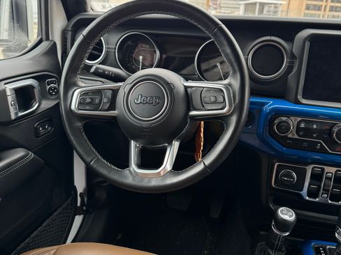 Used 2022 Jeep Wrangler Unlimited Sahara w/ Cold Weather Group image 11