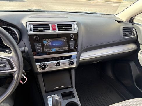 Used 2018 Subaru Outback 2.5i image 16