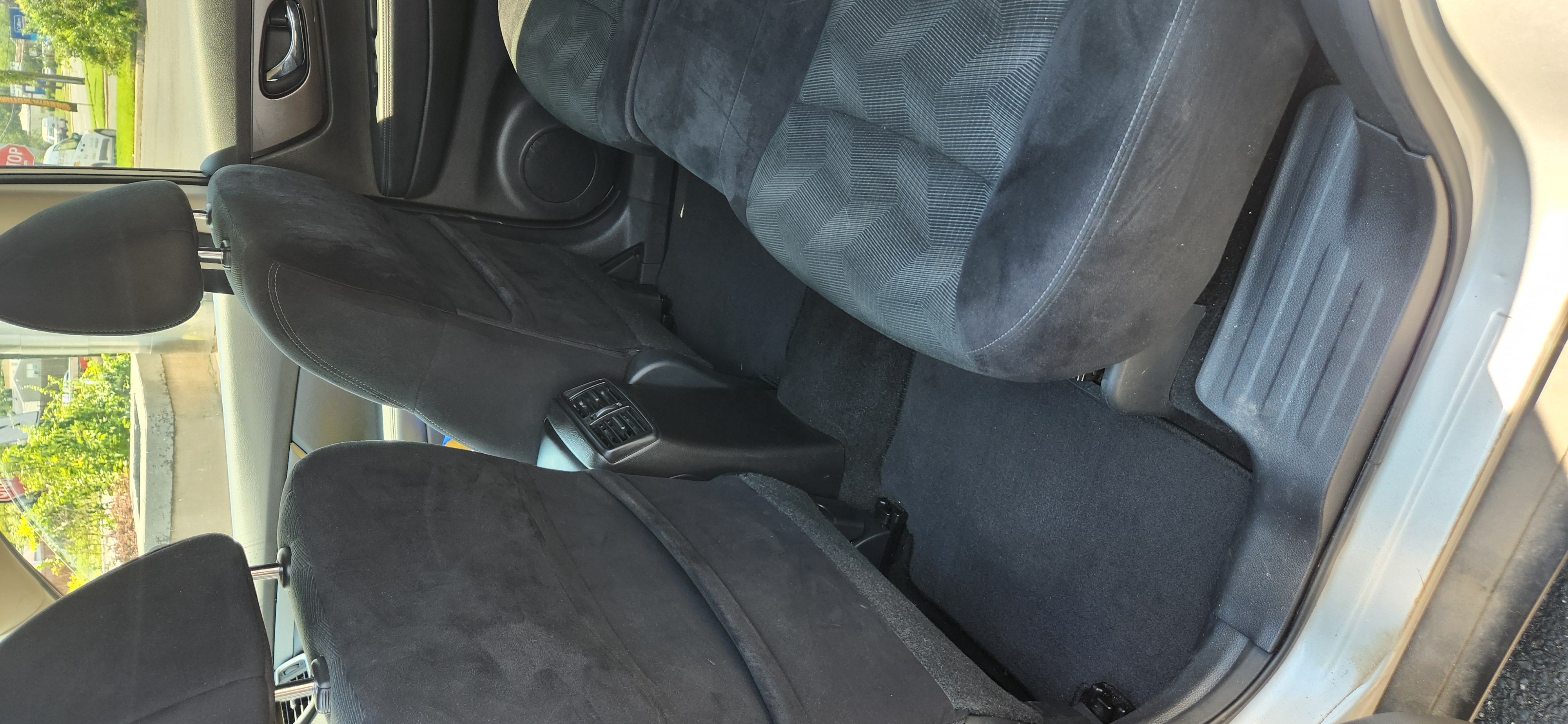 Used 2015 Nissan Rogue SV AWD/4WD image 28