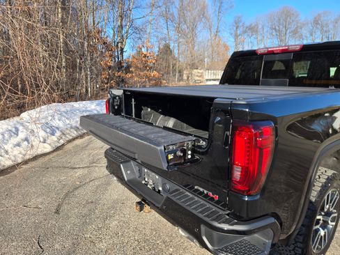 Used 2023 GMC Sierra 1500 AT4 w/ AT4 Premium Package image 13