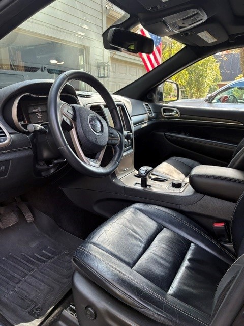 Used 2015 Jeep Grand Cherokee Limited AWD/4WD image 10