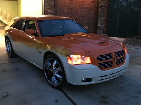 Used 2005 Dodge Magnum R/T image 19
