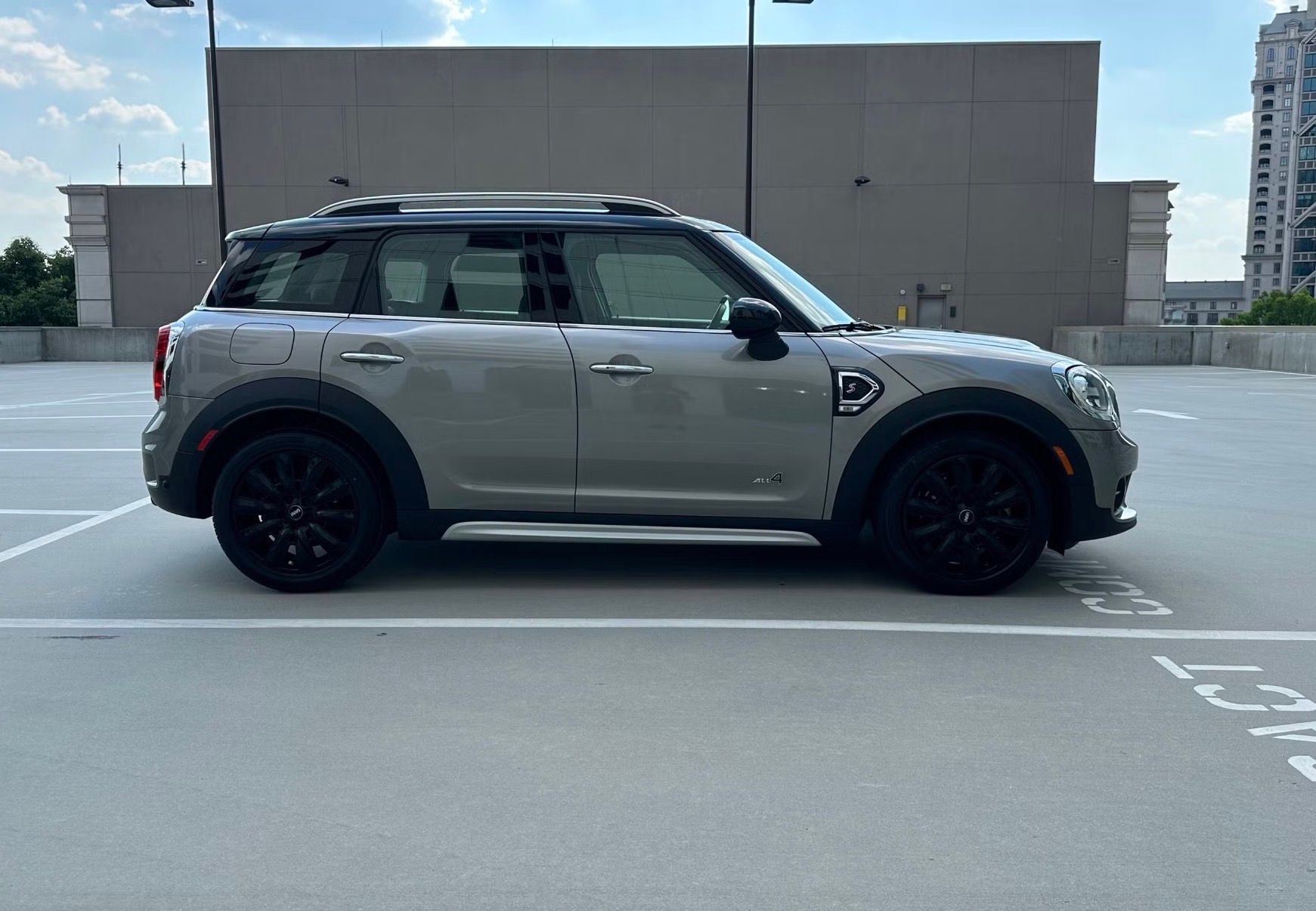 Used 2019 MINI Cooper Countryman S w/ Premium Package AWD/4WD image 2