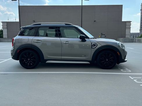 Used 2019 MINI Cooper Countryman S w/ Premium Package image 2