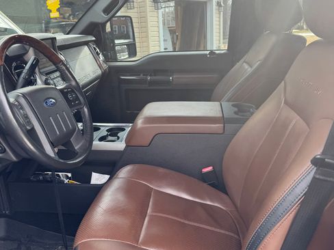 Used 2015 Ford F350 Platinum image 10