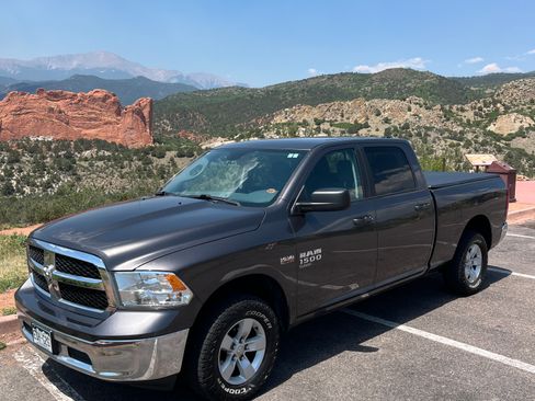 Used 2019 RAM 1500 Classic SLT AWD/4WD image 1