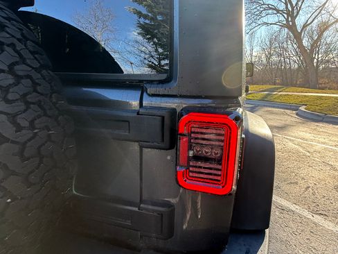 Used 2017 Jeep Wrangler Unlimited Sport w/ Quick Order Package 24S image 15