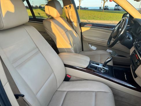 Used 2013 BMW X5 xDrive35i image 9