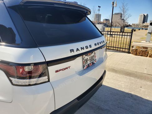 Used 2016 Land Rover Range Rover Sport HSE AWD/4WD image 13