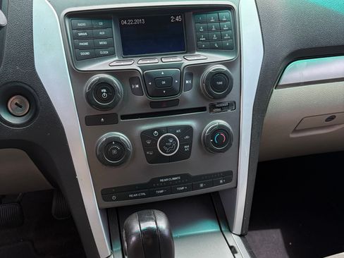 Used 2014 Ford Explorer FWD image 9