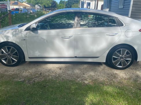 Used 2018 Hyundai Ioniq Limited w/ Limited Ultimate Package 03 FWD image 1