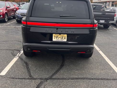 Used 2023 Rivian R1S Adventure image 2