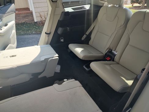 Used 2021 Volvo XC90 T8 Inscription w/ Advanced Package image 13