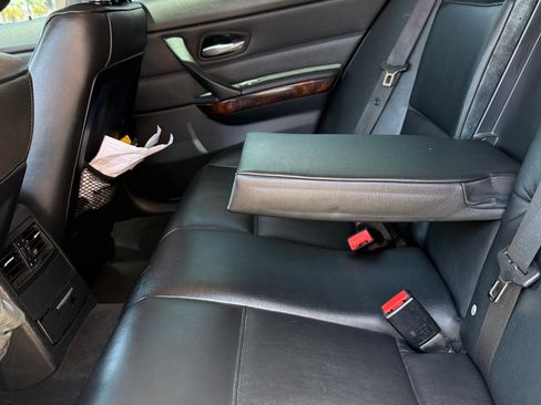 Used 2006 BMW 325i Sedan RWD image 10
