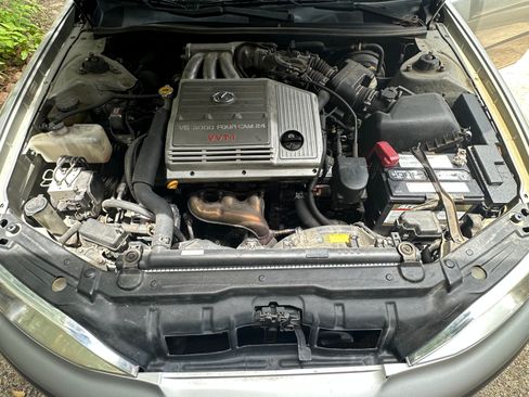Used 2000 Lexus ES 330 FWD image 18