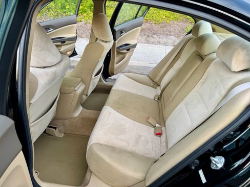 Used 2010 Honda Accord LX image 12