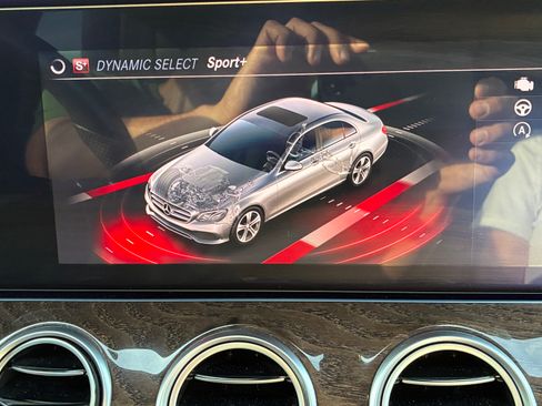 Used 2017 Mercedes-Benz E 300 image 29