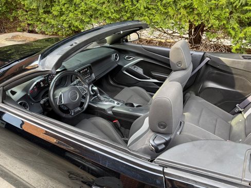 Used 2017 Chevrolet Camaro SS image 11