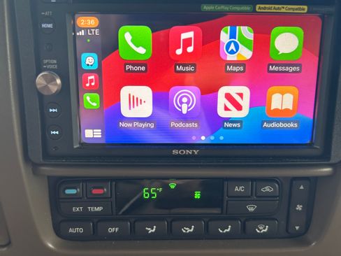 Used 2004 Ford Excursion Limited image 17