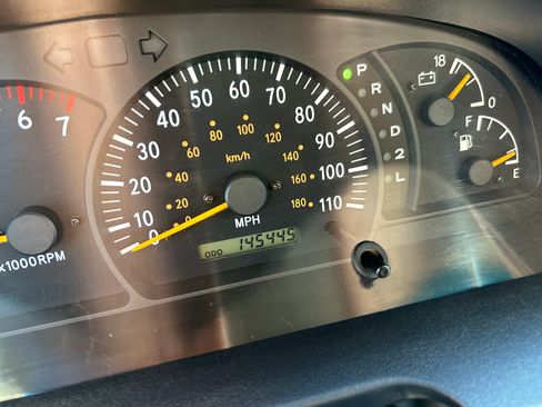 Used 2001 Toyota Tundra SR5 image 12