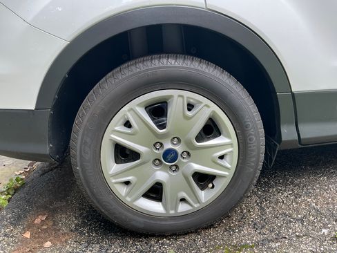 Used 2016 Ford Escape S FWD image 15