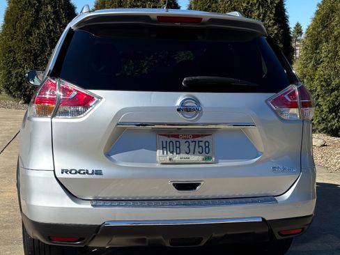 Used 2016 Nissan Rogue SV image 12