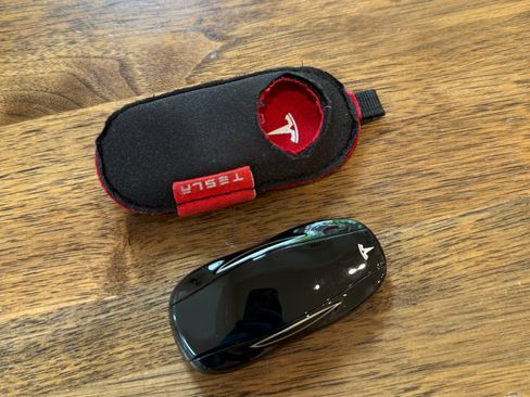 Used 2014 Tesla Model S RWD image 31