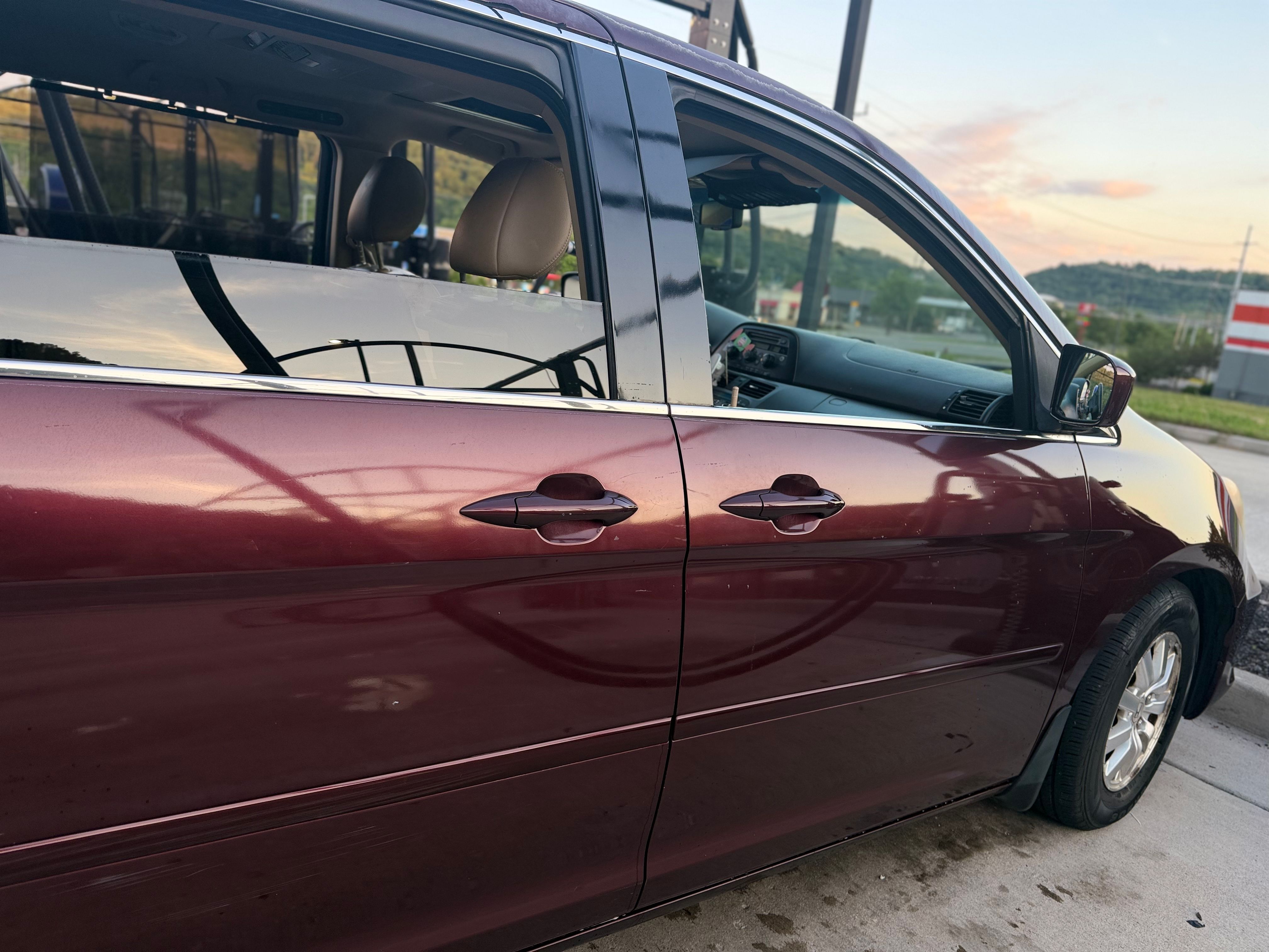 Used 2010 Honda Odyssey EX-L image 11