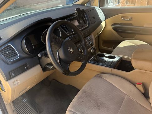 Used 2016 Kia Sedona LX w/ Option Group 020 image 10