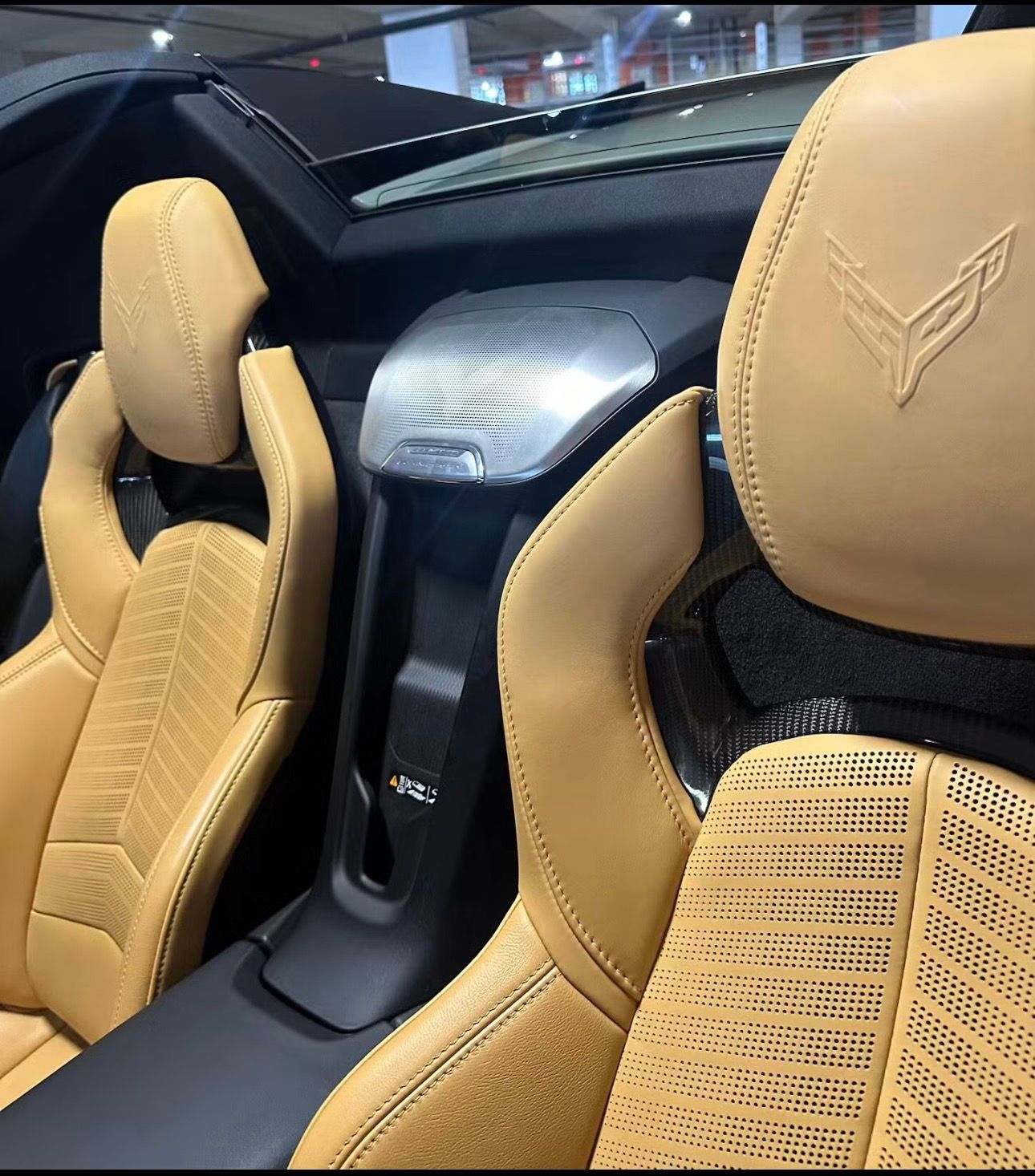 Used 2022 Chevrolet Corvette Stingray Preferred Conv w/ Z51 Performance Package RWD image 13