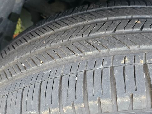 Used 2009 Cadillac Escalade Luxury image 2