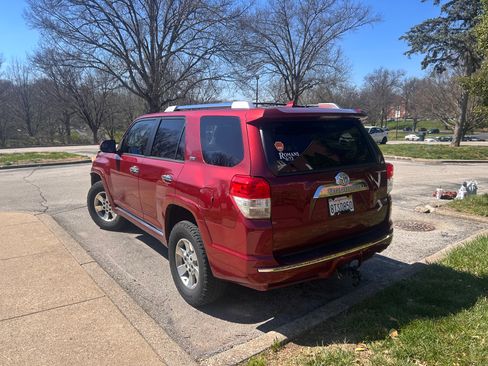 Used 2013 Toyota 4Runner SR5 image 6