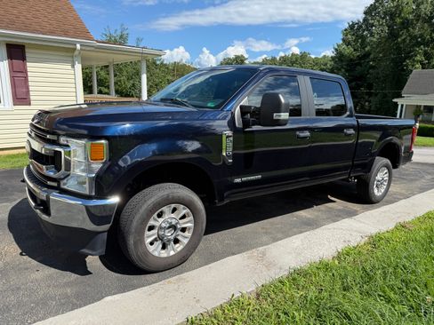 Used 2022 Ford F250 XL w/ STX Appearance Package AWD/4WD image 5