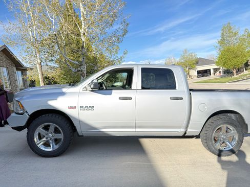 Used 2015 RAM 1500 Express AWD/4WD image 2