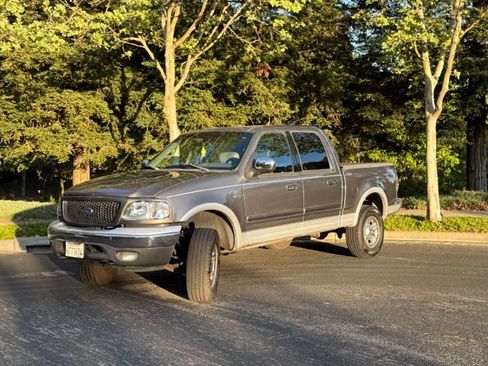 Used 2002 Ford F150 4x4 SuperCrew image 1