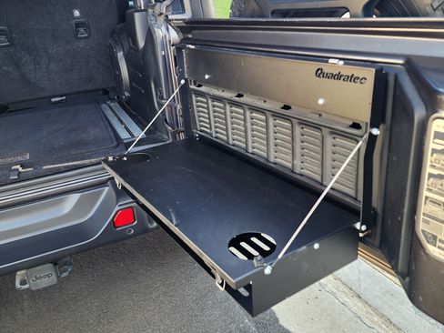 Used 2018 Jeep Wrangler Unlimited Rubicon image 8