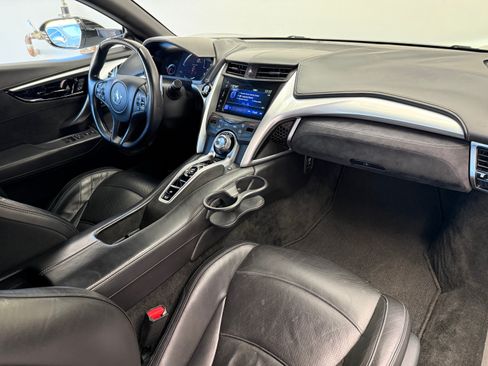 Used 2017 Acura NSX image 9