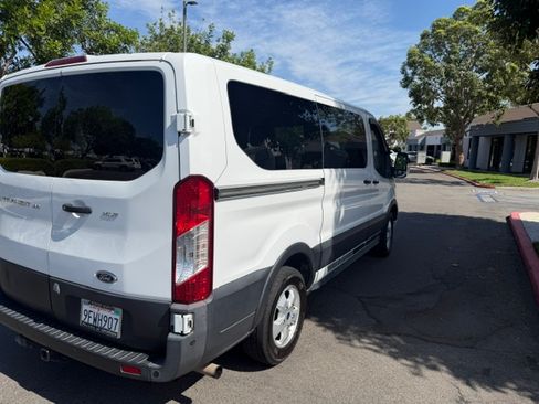 Used 2020 Ford Transit 150 XL RWD image 5
