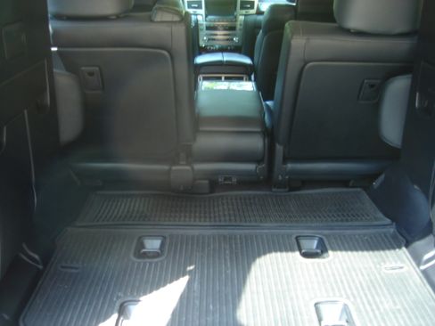 Used 2015 Lexus LX 570 4WD image 32