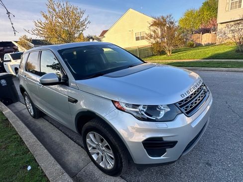 Used 2016 Land Rover Discovery Sport SE image 10